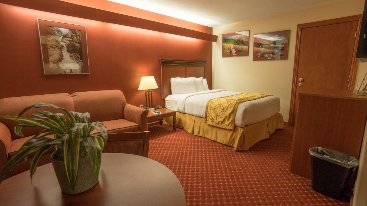 Shepherd Mountain Inn & Suites Pilot Knob Ngoại thất bức ảnh