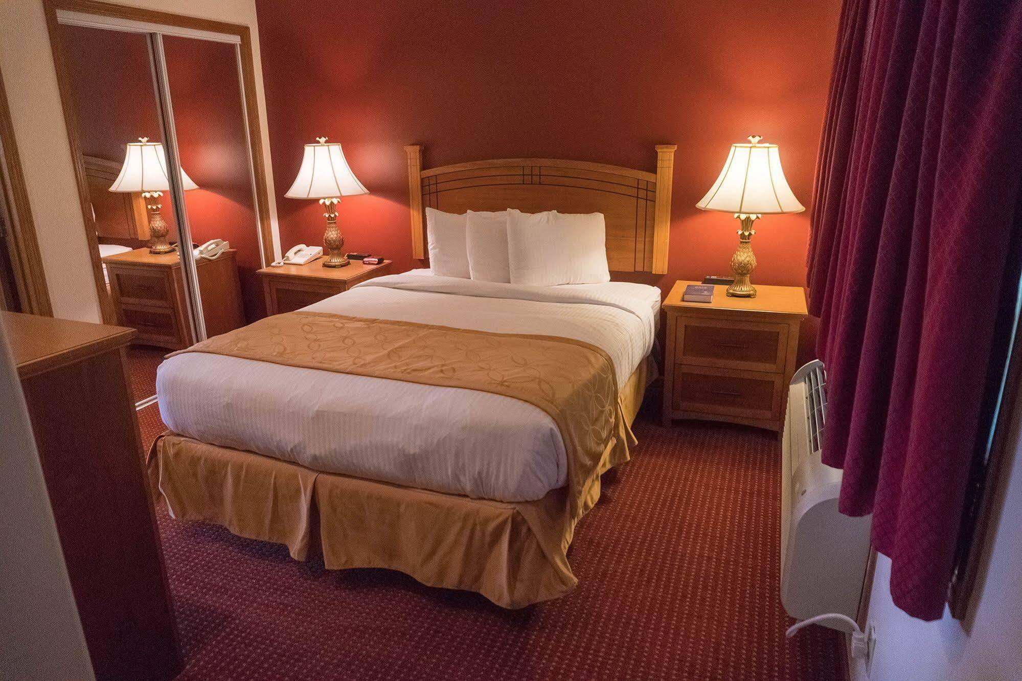 Shepherd Mountain Inn & Suites Pilot Knob Ngoại thất bức ảnh